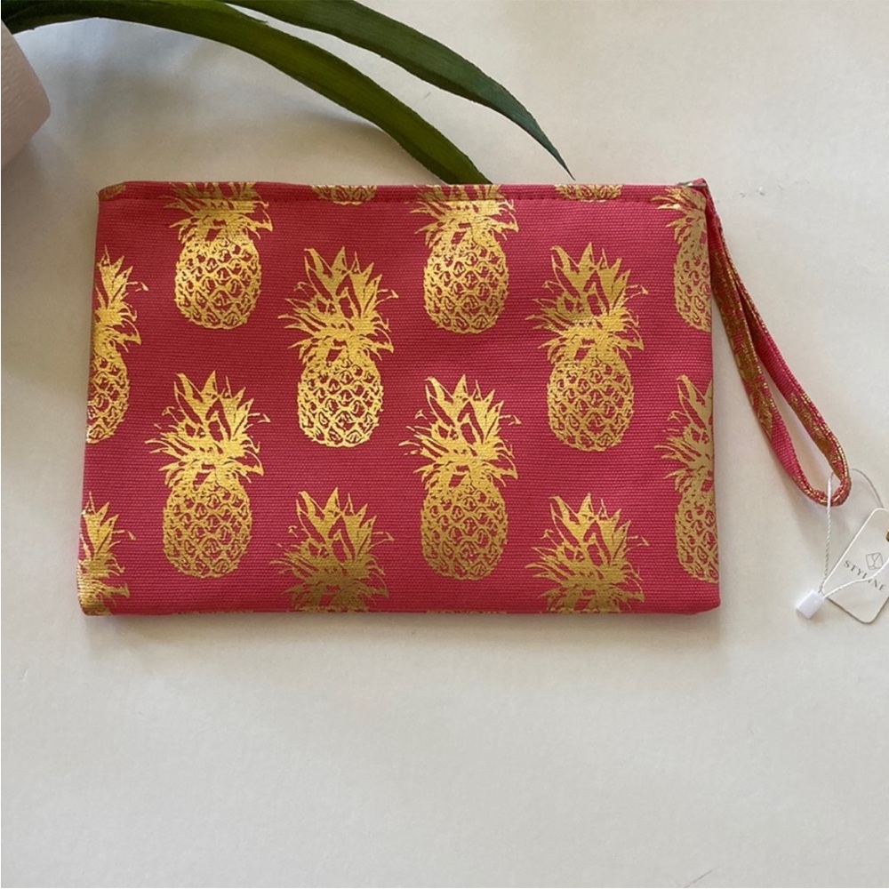 Pink & Gold Foil Pineapple Wristlet/Cosmetic Bag - Picture 2 of 9